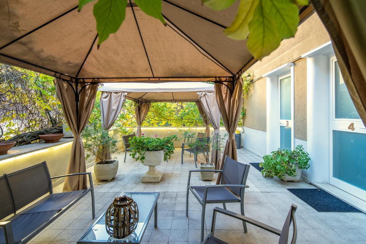 Pensión Garden House - Luxury - Only Self Check In 2*